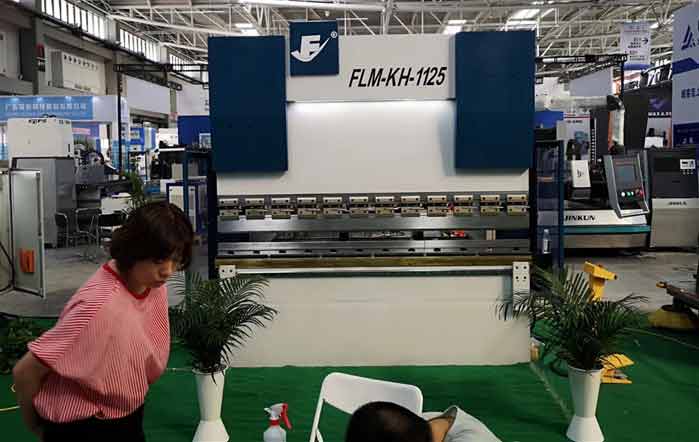 伺服折彎機